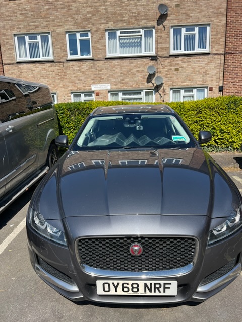 John Bs Airport Cars Newbury 07900648008